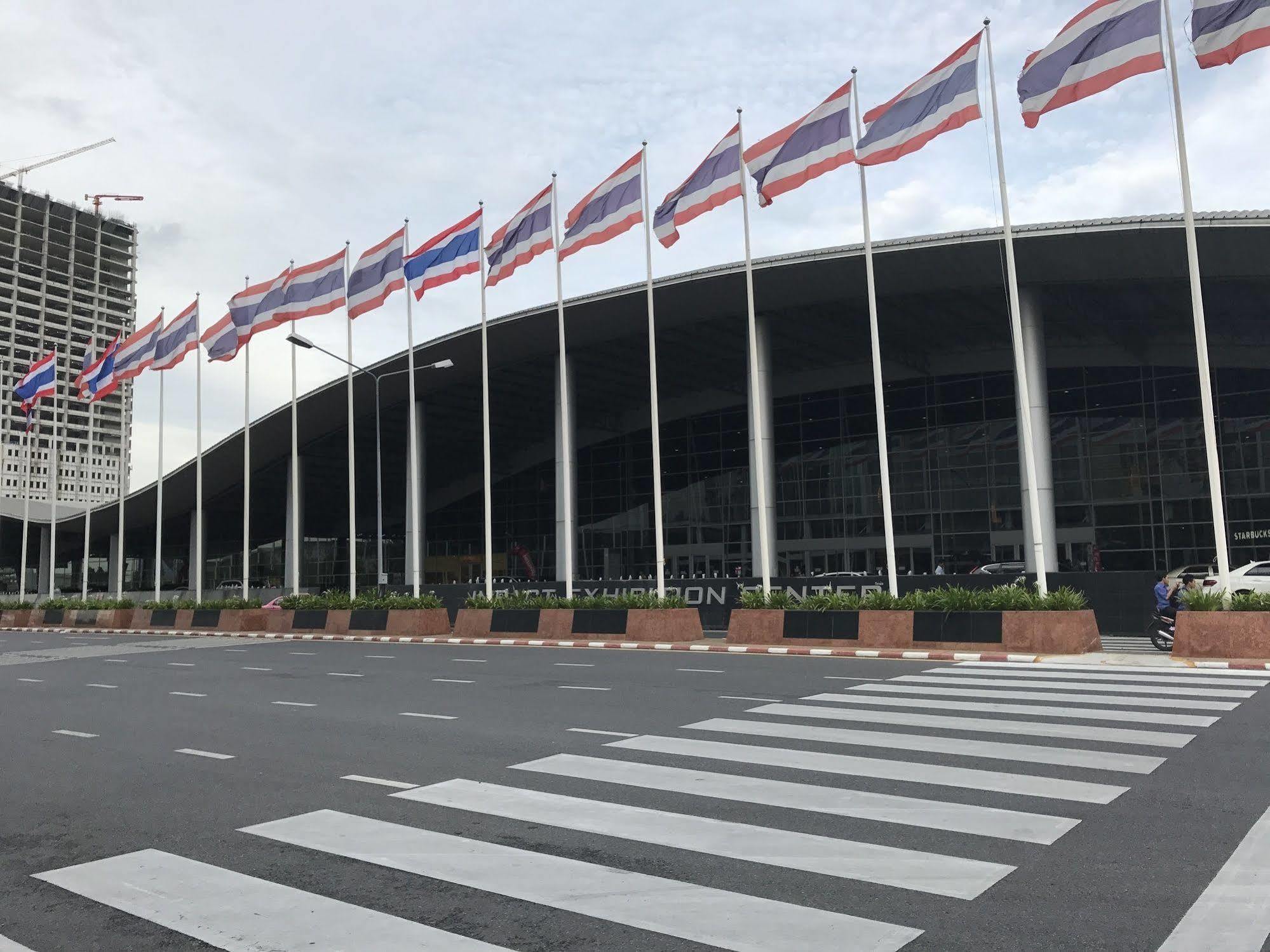 Espace @ Mso Pak Kret Esterno foto